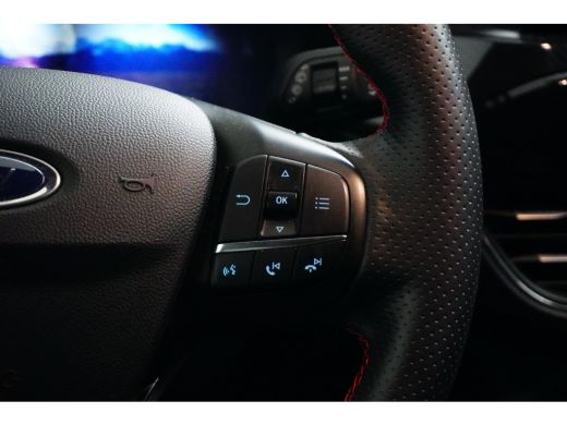 Ford Kuga Plug-In Hybrid ST-Line X | 100% dealer o.h. | 19'' | Adaptieve cruise | Head-up display | Winter-... ActivLease financial lease