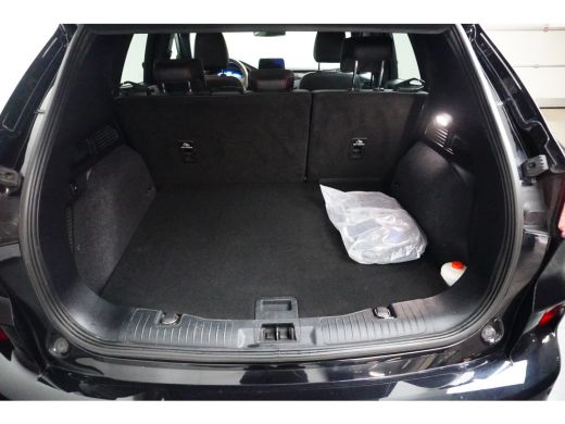 Ford Kuga Plug-In Hybrid ST-Line X | 100% dealer o.h. | 19'' | Adaptieve cruise | Head-up display | Winter-... ActivLease financial lease