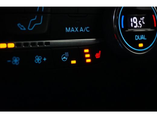 Ford Kuga Plug-In Hybrid ST-Line X | 100% dealer o.h. | 19'' | Adaptieve cruise | Head-up display | Winter-... ActivLease financial lease