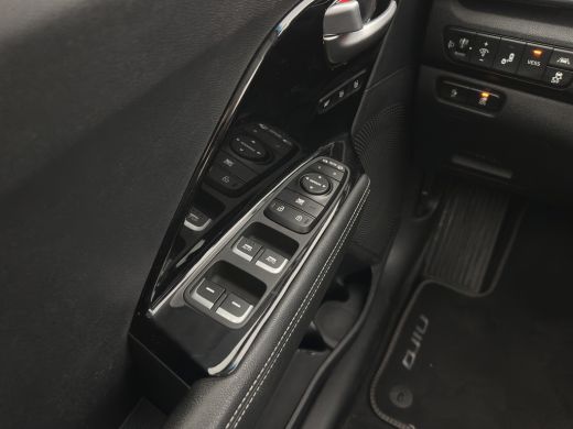 Kia e-Niro ExecutiveLine 64 kWh [ 3-Fase ] {SOH-100%} (INCL-BTW)  Aut.*HEATPUMP | LEATHER | FULL-LED | NAVI-... ActivLease financial lease