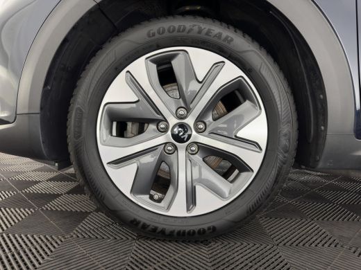 Kia e-Niro ExecutiveLine 64 kWh [ 3-Fase ] {SOH-100%} (INCL-BTW)  Aut.*HEATPUMP | LEATHER | FULL-LED | NAVI-... ActivLease financial lease