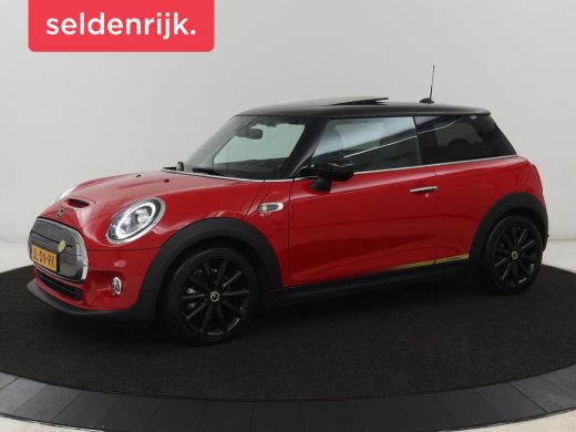 Mini Electric Edition Greenwich 33 kWh | Panoramadak | Stoelverwarming | Carplay | Navigatie | Camera | Full LE...