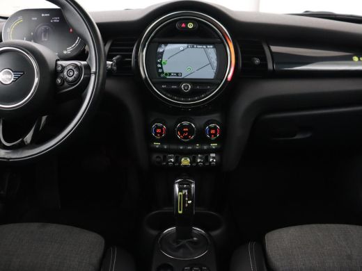 Mini Electric Edition Greenwich 33 kWh | Panoramadak | Stoelverwarming | Carplay | Navigatie | Camera | Full LE... ActivLease financial lease