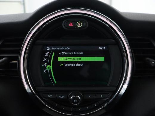 Mini Electric Edition Greenwich 33 kWh | Panoramadak | Stoelverwarming | Carplay | Navigatie | Camera | Full LE... ActivLease financial lease