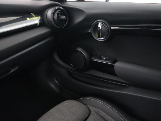 Mini Electric Edition Greenwich 33 kWh | Panoramadak | Stoelverwarming | Carplay | Navigatie | Camera | Full LE... ActivLease financial lease