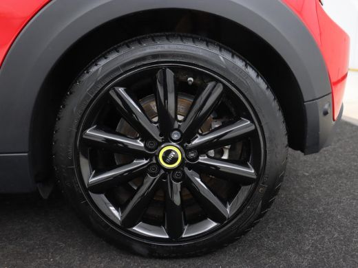 Mini Electric Edition Greenwich 33 kWh | Panoramadak | Stoelverwarming | Carplay | Navigatie | Camera | Full LE... ActivLease financial lease