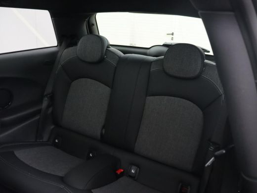 Mini Electric Edition Greenwich 33 kWh | Panoramadak | Stoelverwarming | Carplay | Navigatie | Camera | Full LE... ActivLease financial lease