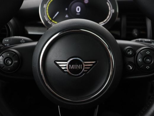 Mini Electric Edition Greenwich 33 kWh | Panoramadak | Stoelverwarming | Carplay | Navigatie | Camera | Full LE... ActivLease financial lease