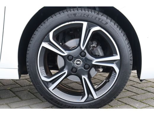 Opel Corsa 1.2 75PK 5-DRS ELEGANCE GS-LINE / NAVI / LEDER / CLIMA / LED / PDC / 17" LMV / UNIEK / CAMERA / P... ActivLease financial lease