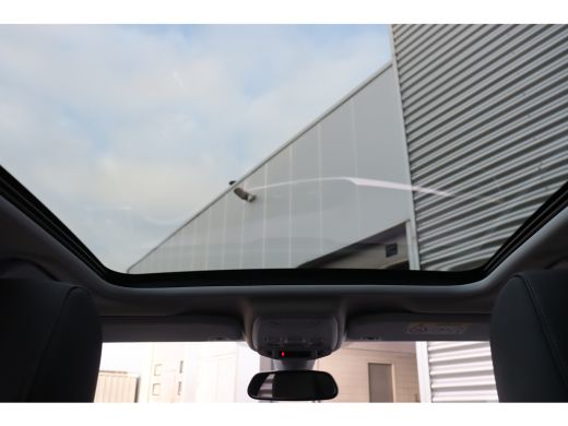 Opel Corsa 1.2 75PK 5-DRS ELEGANCE GS-LINE / NAVI / LEDER / CLIMA / LED / PDC / 17" LMV / UNIEK / CAMERA / P... ActivLease financial lease