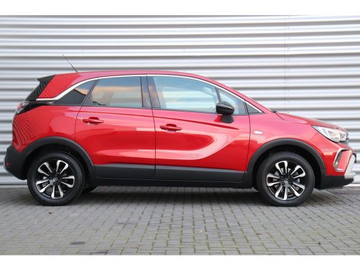 Opel Crossland 1.2 TURBO 110PK ELEGANCE LEVEL 4 / NAVI / LEDER / CLIMA / AGR / 16" LMV / CAMERA / FULL-LED / 1E ... ActivLease financial lease