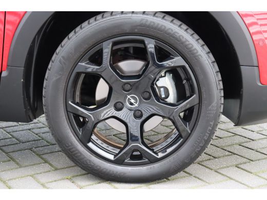 Opel Crossland 1.2 TURBO 130PK GS-LINE LEVEL 4 AUTOMAAT / NAVI / LEDER / CLIMA / AGR / 17" LMV / CAMERA / BLACK ... ActivLease financial lease