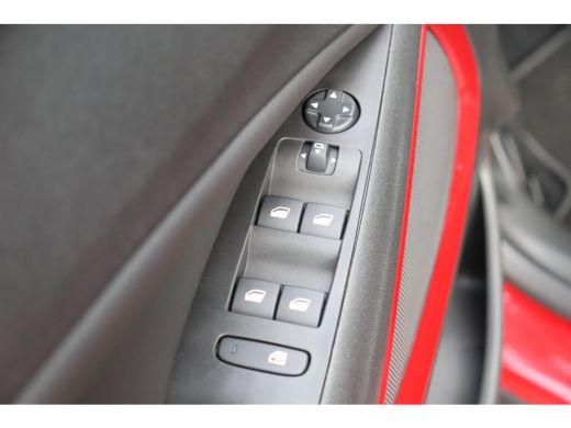 Opel Crossland 1.2 TURBO 130PK GS-LINE LEVEL 4 AUTOMAAT / NAVI / LEDER / CLIMA / AGR / 17" LMV / CAMERA / BLACK ... ActivLease financial lease