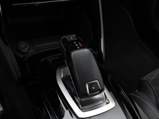 Peugeot 2008 1.2 PureTech GT Pack Automaat | Achteruitrijcamera | Airco (automatisch) | Apple Carplay/Android ... ActivLease financial lease