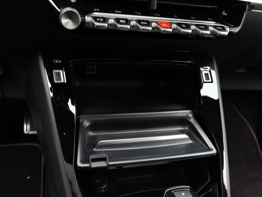 Peugeot 2008 1.2 PureTech GT Pack Automaat | Achteruitrijcamera | Airco (automatisch) | Apple Carplay/Android ... ActivLease financial lease