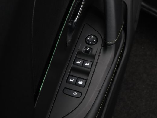 Peugeot 2008 1.2 PureTech GT Pack Automaat | Achteruitrijcamera | Airco (automatisch) | Apple Carplay/Android ... ActivLease financial lease