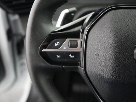 Peugeot 208 Hybrid 100 e-DCS6 Allure Automaat | Apple Carplay/Android Auto|telefoonintegratie premium | Cruis... ActivLease financial lease