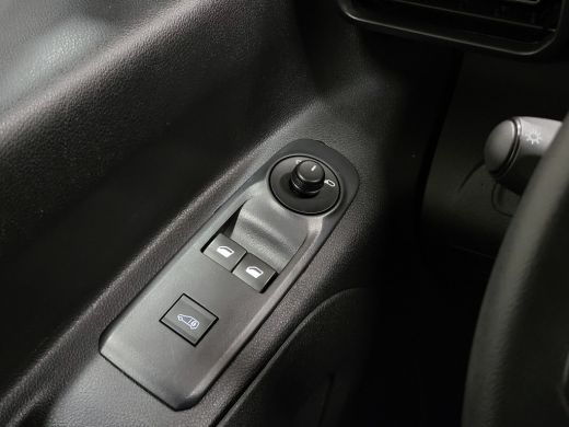 Peugeot Partner 1.2PureTech 110pk Benzine! ActivLease financial lease