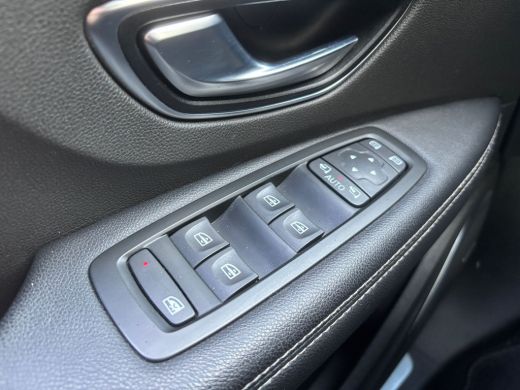 Renault Sc&eacute;nic 1.3 TCe Bose | Automaat | Parkeer Camera | Cruise | Navi ActivLease financial lease