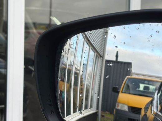 Renault Sc&eacute;nic 1.3 TCe Bose | Automaat | Parkeer Camera | Cruise | Navi ActivLease financial lease