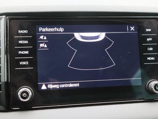 Skoda Karoq 1.5 TSi 150 Pk Automaat Business Edition | Adaptive Cruise | Climate Control | Stoelverwarming | ... ActivLease financial lease