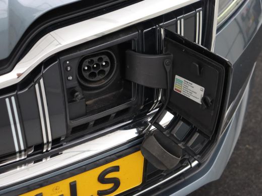 Skoda Superb 1.4 TSI iV Business Edition | Leder/Alcantara | Stoelverwarming | Canton Sound | Memory | Virtual... ActivLease financial lease