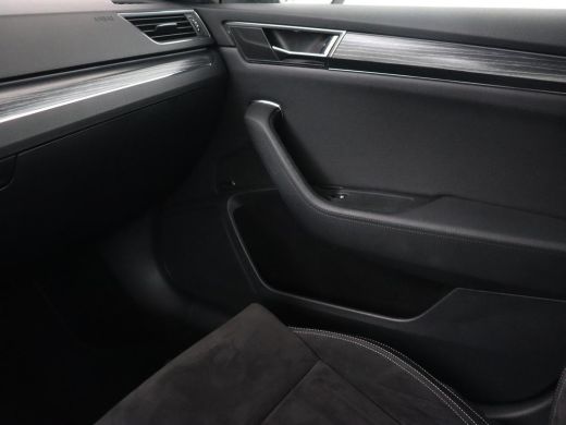 Skoda Superb 1.4 TSI iV Business Edition | Leder/Alcantara | Stoelverwarming | Canton Sound | Memory | Virtual... ActivLease financial lease