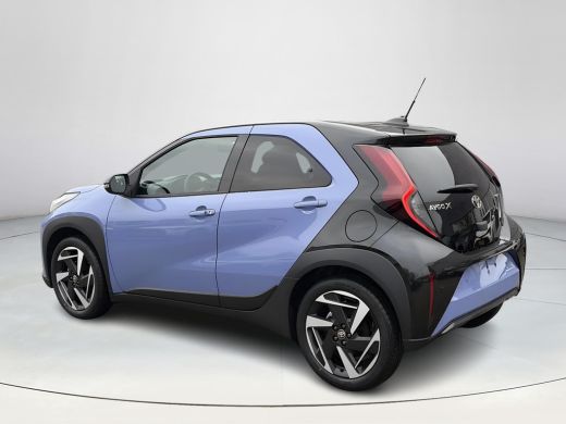 Toyota Aygo Hybrid 115 envy ActivLease financial lease