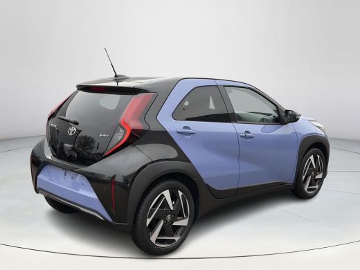 Toyota Aygo Hybrid 115 envy ActivLease financial lease