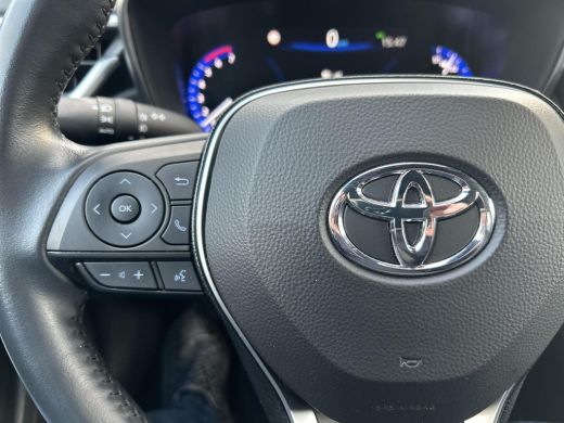 Toyota Corolla 1.8 Hybrid Style ActivLease financial lease