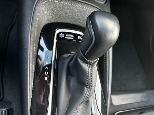 Toyota Corolla 1.8 Hybrid Style ActivLease financial lease