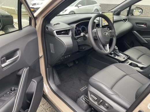 Toyota Corolla Cross Hybrid 180 Executive ActivLease financial lease