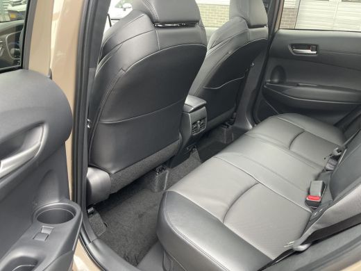 Toyota Corolla Cross Hybrid 180 Executive ActivLease financial lease