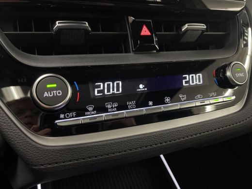 Toyota Corolla Cross Hybrid 180 Executive ActivLease financial lease