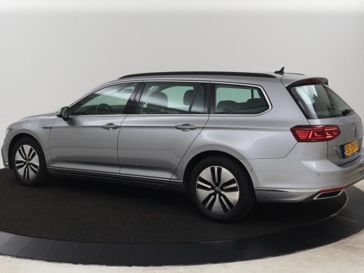 Volkswagen Passat 1.4 TSI PHEV GTE | Stoelverwarming | Virtual Cockpit | Massage | Memory | Carplay | Camera | Matr... ActivLease financial lease
