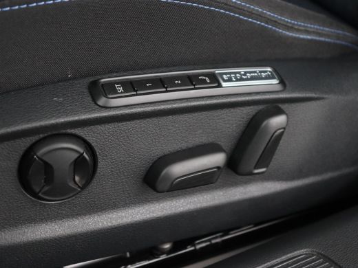 Volkswagen Passat 1.4 TSI PHEV GTE | Stoelverwarming | Virtual Cockpit | Massage | Memory | Carplay | Camera | Matr... ActivLease financial lease