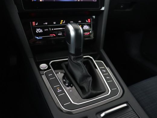 Volkswagen Passat 1.4 TSI PHEV GTE | Stoelverwarming | Virtual Cockpit | Massage | Memory | Carplay | Camera | Matr... ActivLease financial lease