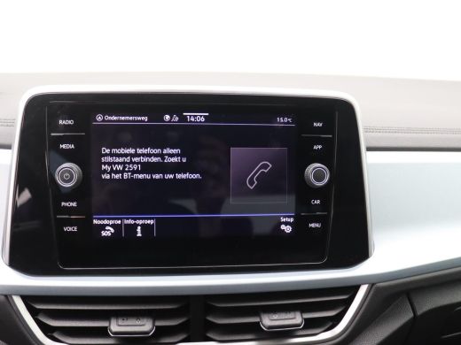 Volkswagen T-Roc 1.0 TSI Edition 115PK Navi, Adaptieve Cruise Controle, Side Assist, PDC voor en achter, Stoelverw... ActivLease financial lease