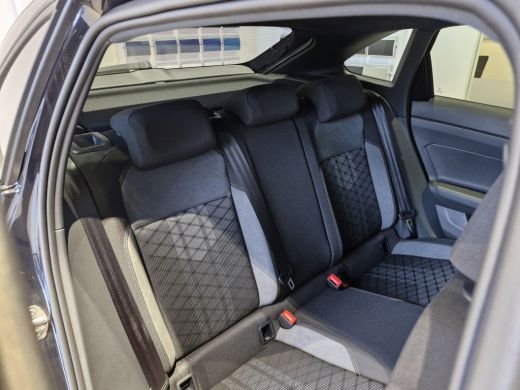 Volkswagen Taigo R-Line Edition 1.0 TSI 116 PK | Stoelverwarming | Draadloos Apple Carplay | ACC | Achteruitrijcam... ActivLease financial lease