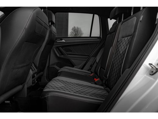 Volkswagen Tiguan 1.4 TSI eHybrid 245pk R-Line | Panoramadak | Trekhaak | 360 Camera | 20" | Stoel & Stuurverwarming ActivLease financial lease