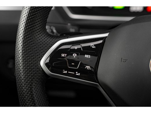 Volkswagen Tiguan 1.4 TSI eHybrid 245pk R-Line | Panoramadak | Trekhaak | 360 Camera | 20" | Stoel & Stuurverwarming ActivLease financial lease