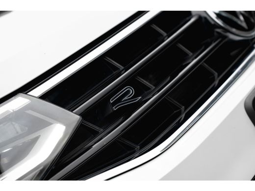 Volkswagen Tiguan 1.4 TSI eHybrid 245pk R-Line | Panoramadak | Trekhaak | 360 Camera | 20" | Stoel & Stuurverwarming ActivLease financial lease