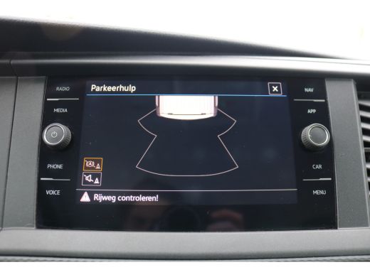 Volkswagen Transporter 2.0 TDI L2 H1 DC 150pk Airco Navigatie Imperiaal ActivLease financial lease