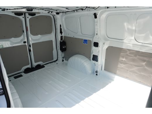 Volkswagen Transporter e-Transporter Life 218 pk, Achterdeuren zonder ruit, Trekhaak, Climatronic, Bijrijdersbank ActivLease financial lease