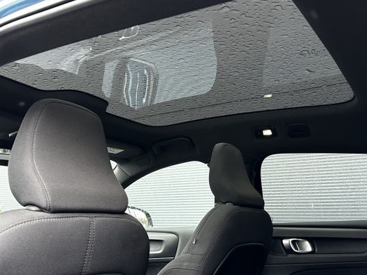 Volvo  C40 Recharge Core 69 kWh | Pano | Cruise Control | Camera | All-seasons | ActivLease financial lease