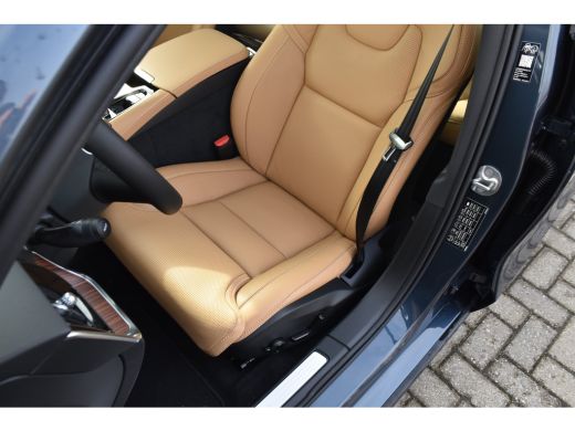 Volvo  V60 2.0 T8 Plug-in hybrid AWD Plus Bright | Premium-Pack | 19" 6-spaaks Glossy Black Diamond Cut | He... ActivLease financial lease