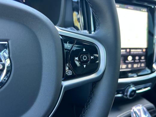 Volvo  V60 2.0 T8 Plug-in hybrid AWD Plus Dark | Premium-Pack | Head-up display | Panoramadak | Rondomzicht ... ActivLease financial lease