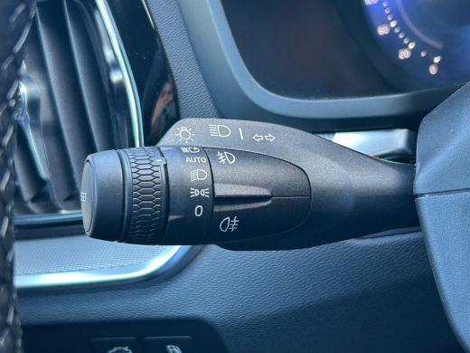 Volvo  V60 2.0 T8 Plug-in hybrid AWD Plus Dark | Premium-Pack | Head-up display | Panoramadak | Rondomzicht ... ActivLease financial lease