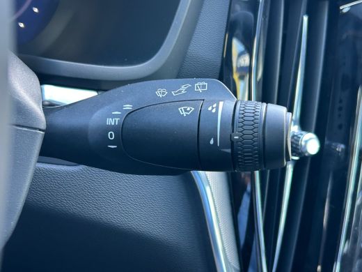 Volvo  V60 2.0 T8 Plug-in hybrid AWD Plus Dark | Premium-Pack | Head-up display | Panoramadak | Rondomzicht ... ActivLease financial lease