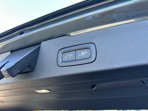 Volvo  V60 2.0 T8 Plug-in hybrid AWD Plus Dark | Premium-Pack | Head-up display | Panoramadak | Rondomzicht ... ActivLease financial lease